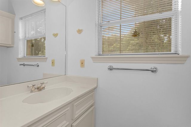 12180 Lakeview Manor Drive, Willis, TX 77318