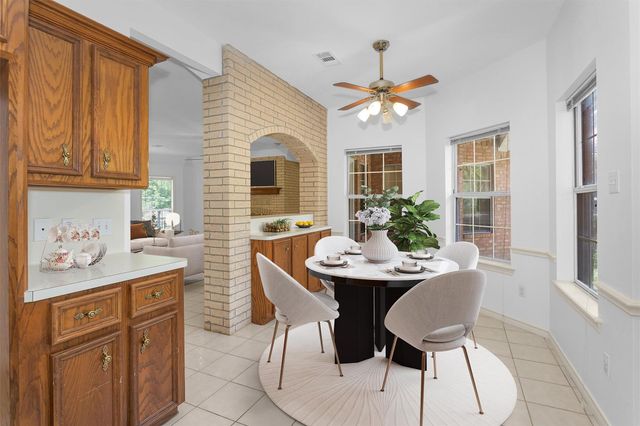 12180 Lakeview Manor Drive, Willis, TX 77318
