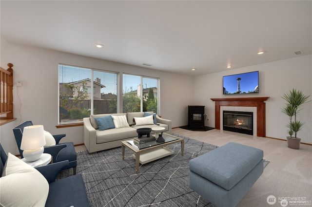 3832 46th Avenue NE, Tacoma, WA 98422