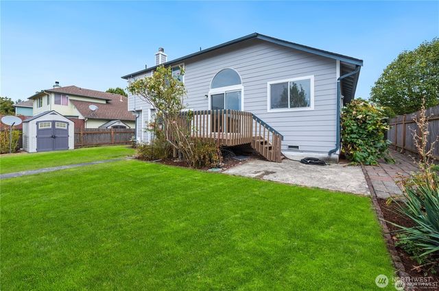 3832 46th Avenue NE, Tacoma, WA 98422