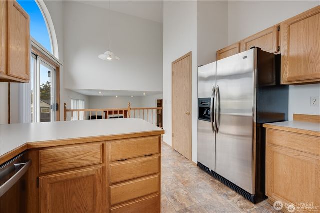 3832 46th Avenue NE, Tacoma, WA 98422