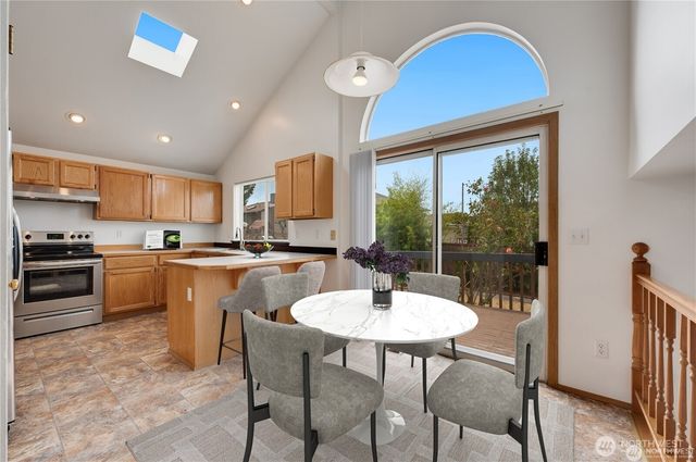 3832 46th Avenue NE, Tacoma, WA 98422