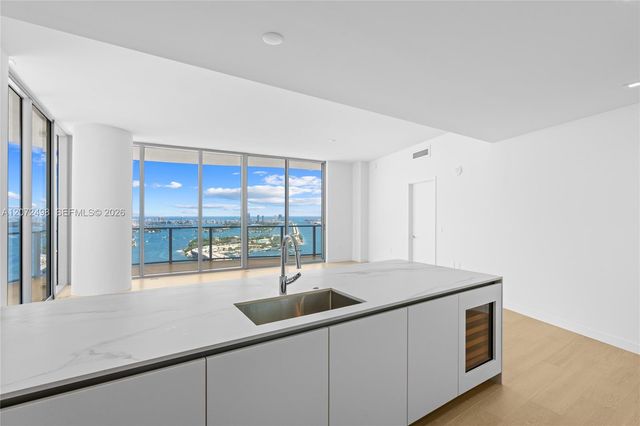 1400 Biscayne Boulevard 4206, Miami, FL 33132