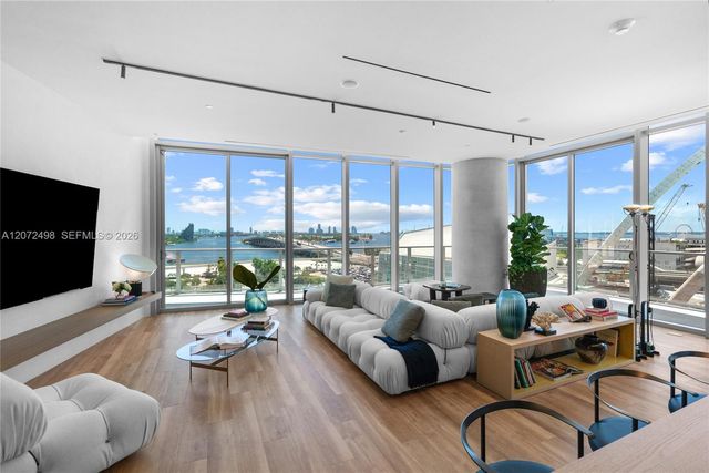 1400 Biscayne Boulevard 4206, Miami, FL 33132