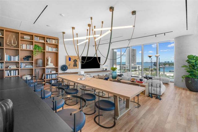 1400 Biscayne Boulevard 4206, Miami, FL 33132