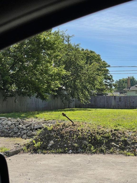 1696 Parsons Avenue, Columbus, OH 43207