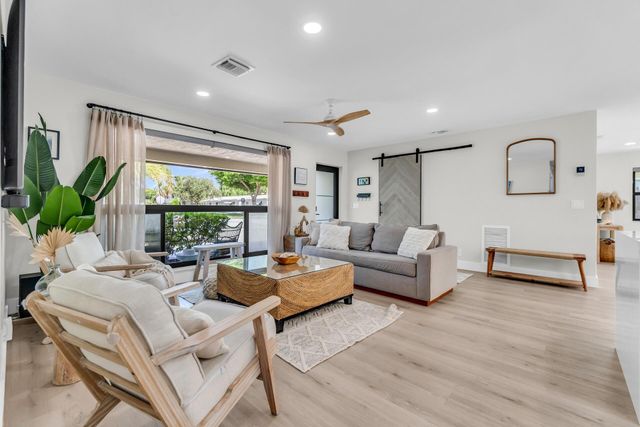 300 SE 8th Avenue, Deerfield Beach, FL 33441