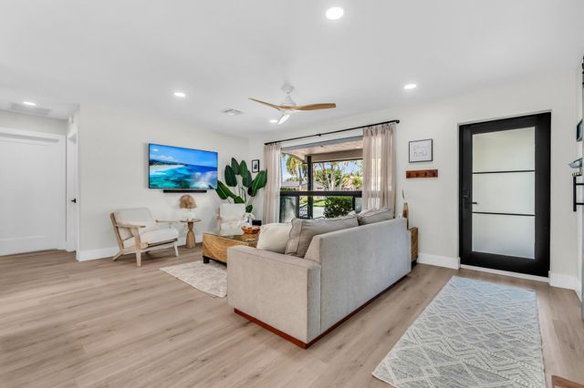 300 SE 8th Avenue, Deerfield Beach, FL 33441