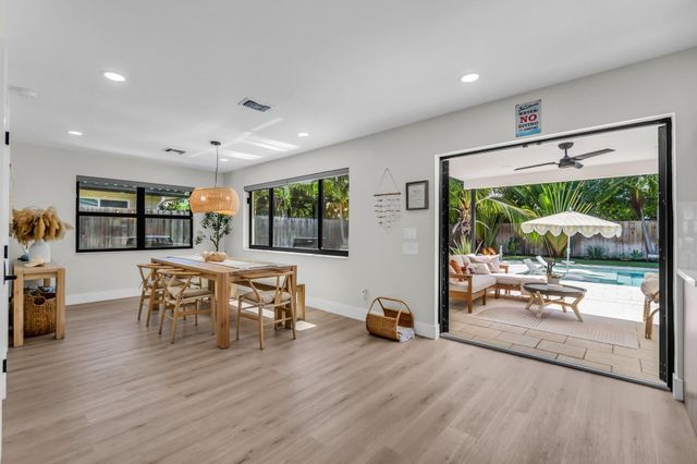 300 SE 8th Avenue, Deerfield Beach, FL 33441
