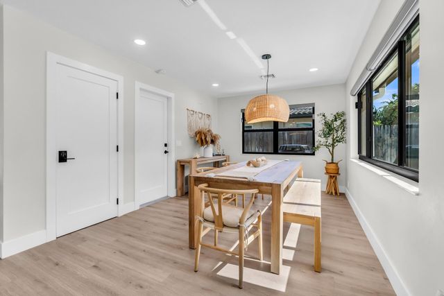 300 SE 8th Avenue, Deerfield Beach, FL 33441