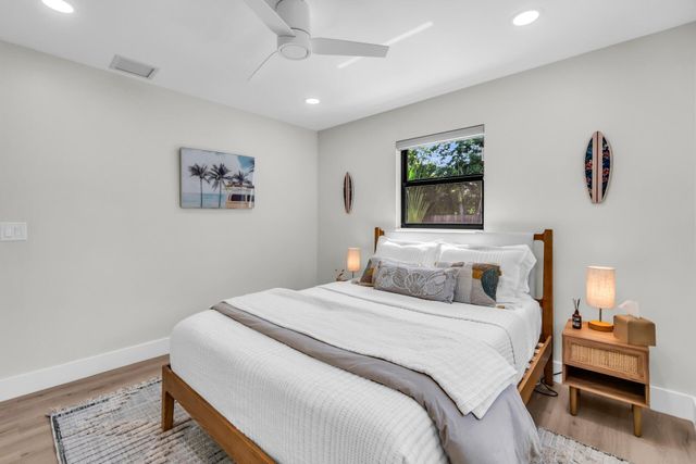 300 SE 8th Avenue, Deerfield Beach, FL 33441