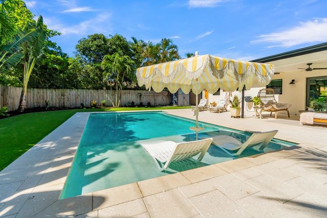 300 SE 8th Avenue, Deerfield Beach, FL 33441
