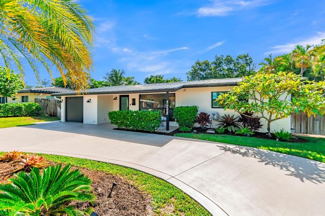 300 SE 8th Avenue, Deerfield Beach, FL 33441