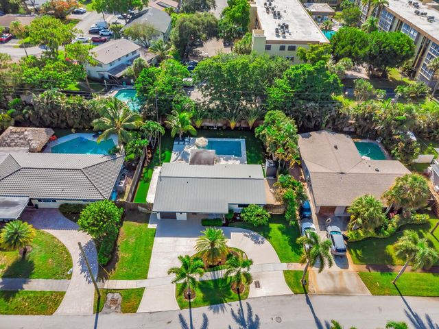 300 SE 8th Avenue, Deerfield Beach, FL 33441