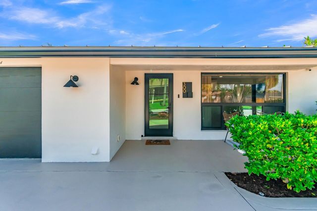 300 SE 8th Avenue, Deerfield Beach, FL 33441
