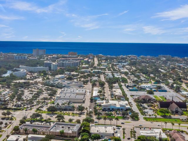 300 SE 8th Avenue, Deerfield Beach, FL 33441