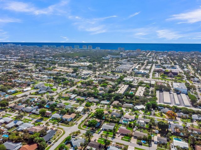 300 SE 8th Avenue, Deerfield Beach, FL 33441
