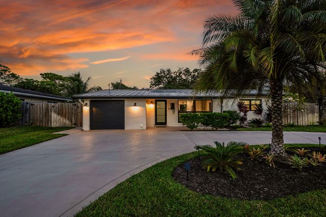 300 SE 8th Avenue, Deerfield Beach, FL 33441