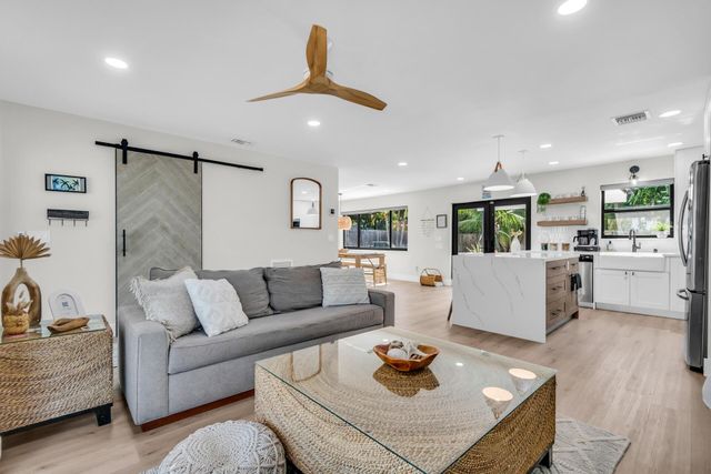 300 SE 8th Avenue, Deerfield Beach, FL 33441