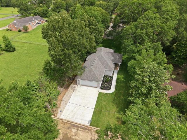 910 Chase, Deridder, LA 70634