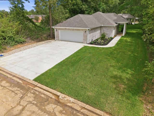 910 Chase, Deridder, LA 70634