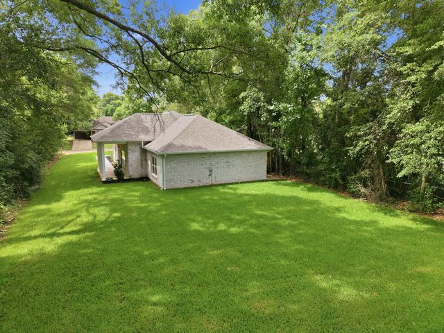 910 Chase, Deridder, LA 70634