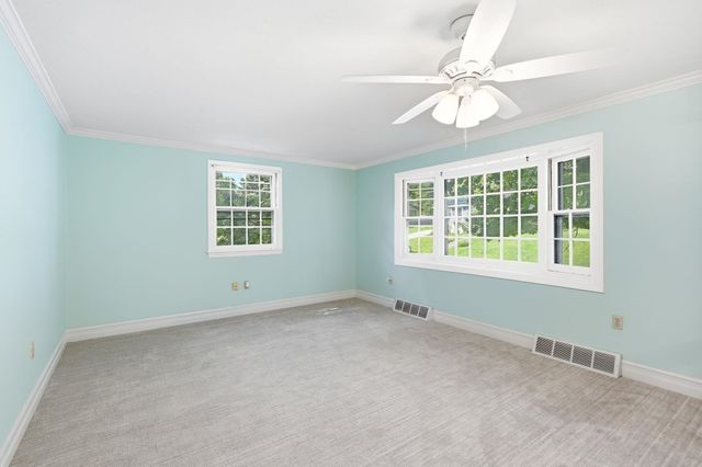 98 Conant Road, Nashua, NH 03062