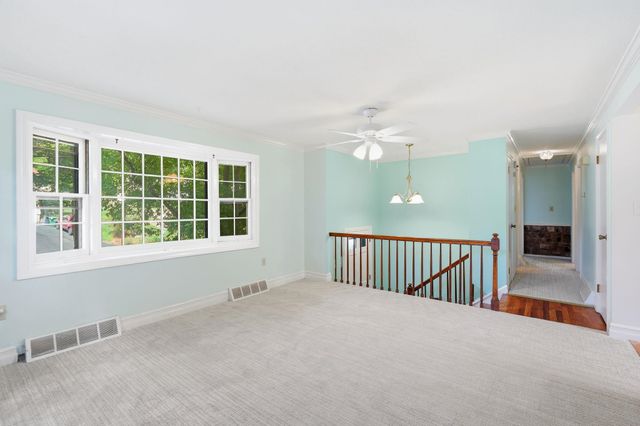 98 Conant Road, Nashua, NH 03062