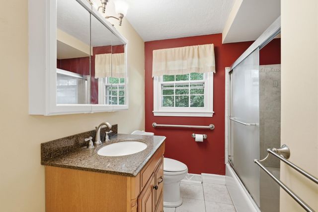 98 Conant Road, Nashua, NH 03062