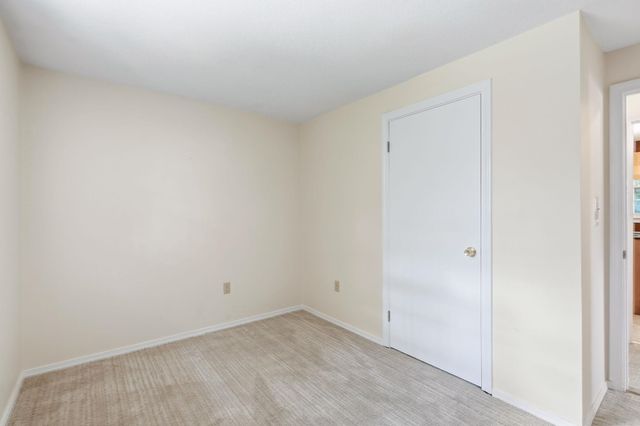 98 Conant Road, Nashua, NH 03062