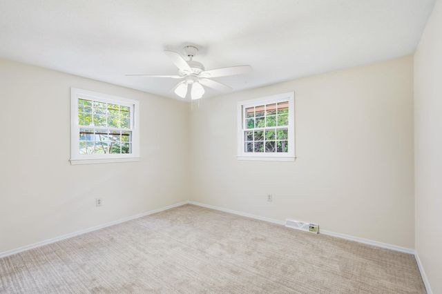 98 Conant Road, Nashua, NH 03062