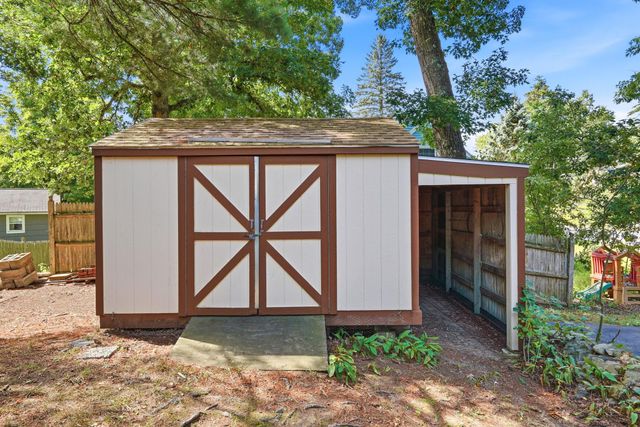 98 Conant Road, Nashua, NH 03062