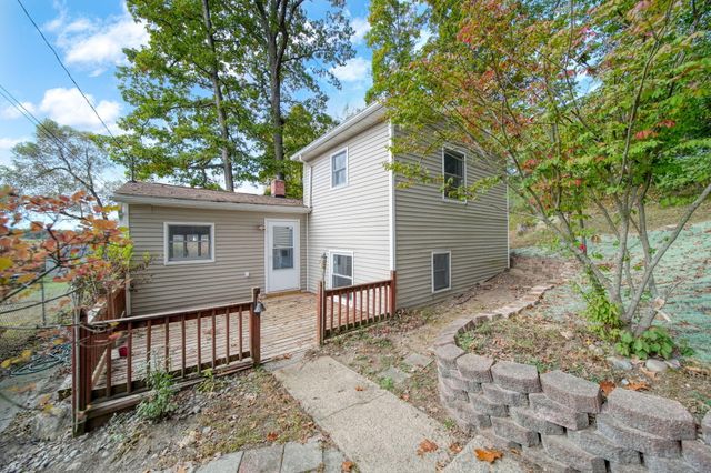 209 North Drive, Brooklyn, MI 49230