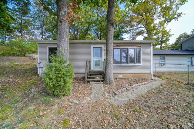 209 North Drive, Brooklyn, MI 49230