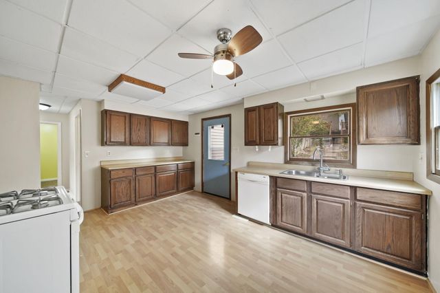 209 North Drive, Brooklyn, MI 49230