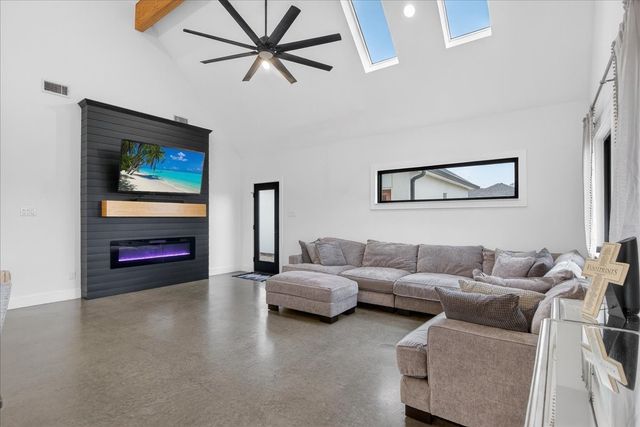 204 Compton Road, Crawford, TX 76638