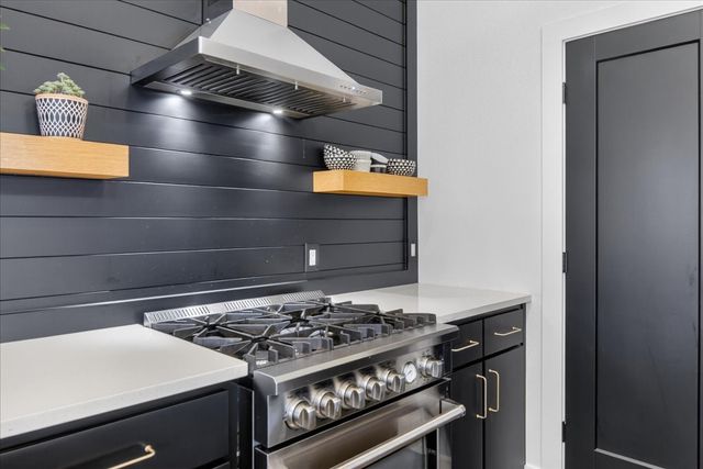 204 Compton Road, Crawford, TX 76638