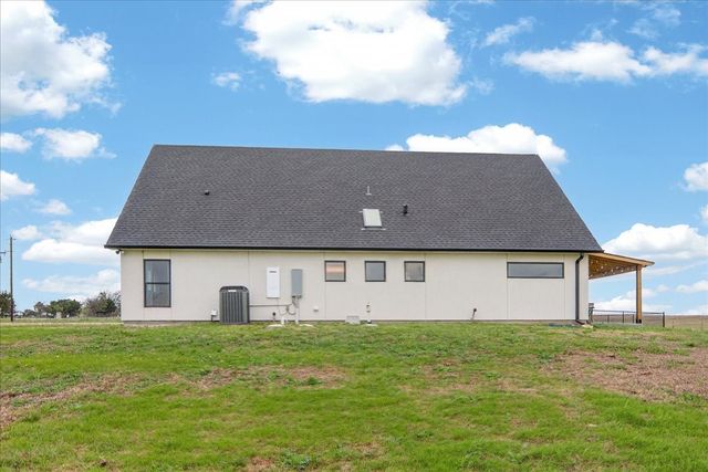 204 Compton Road, Crawford, TX 76638