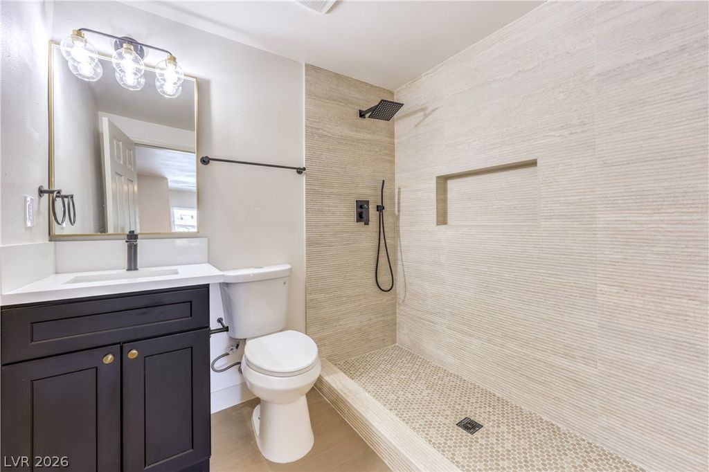 906 Baker Avenue, Las Vegas, NV 89108 — photo 2