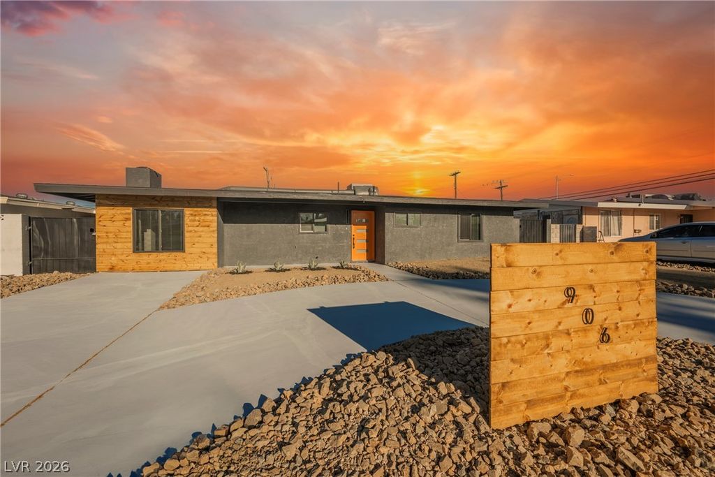 906 Baker Avenue, Las Vegas, NV 89108 — photo 4