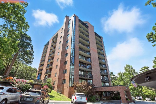 1 Treetops Ln Apt 803, Little Rock, AR 72202