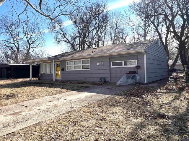 1525 SW 24th ST, Topeka, KS 66611