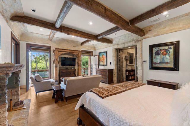 5651 Doliver Drive, Houston, TX 77056