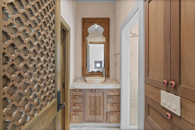 5651 Doliver Drive, Houston, TX 77056