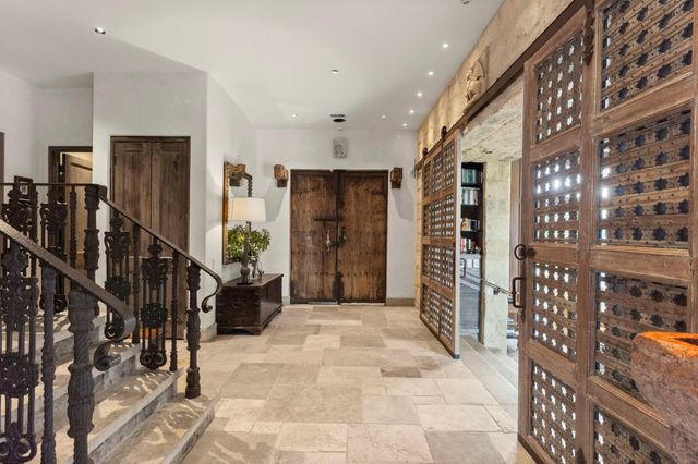 5651 Doliver Drive, Houston, TX 77056