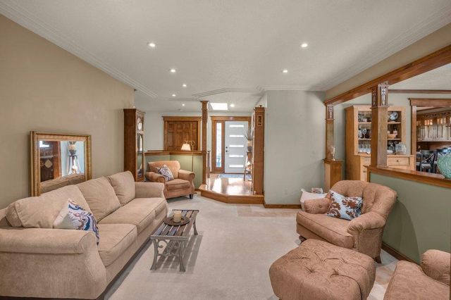 13060 Oakview Lane N, Dayton, MN 55327