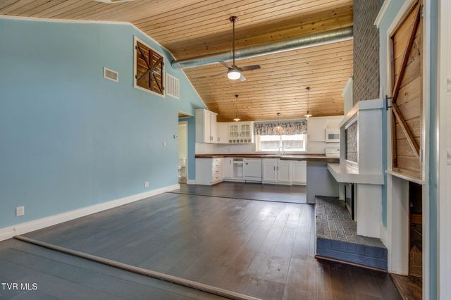 956 TN-91, Elizabethton, TN 37643