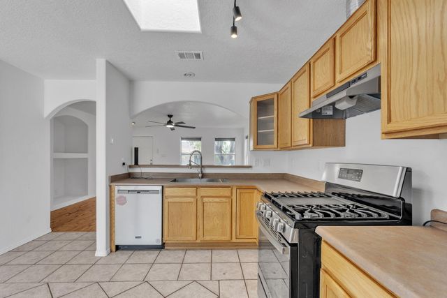 7711 Kane Court NW, Albuquerque, NM 87120