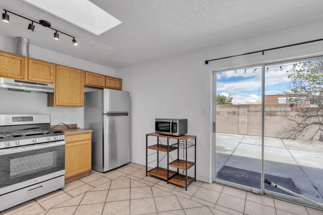 7711 Kane Court NW, Albuquerque, NM 87120