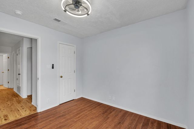 7711 Kane Court NW, Albuquerque, NM 87120